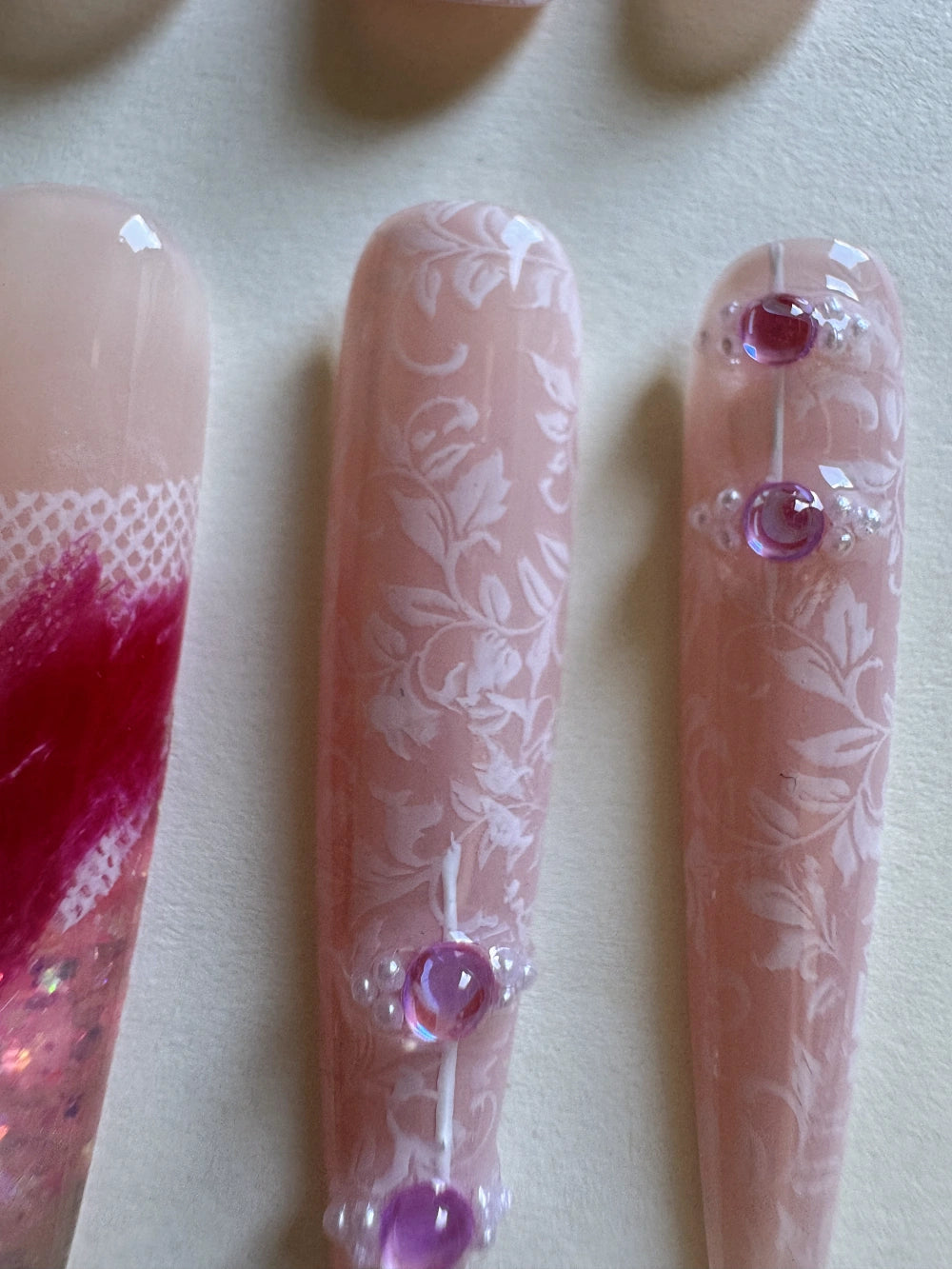 Moon Grace Hand Drawn New Chinese Style Gradient Cheongsam Floral Design Flowing Sand Nail Art