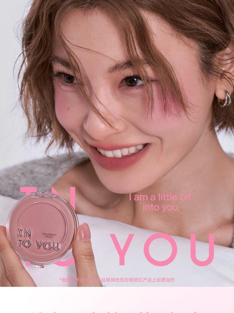 INTO YOU Fluffy Pillow Fard à joues simple 5 g