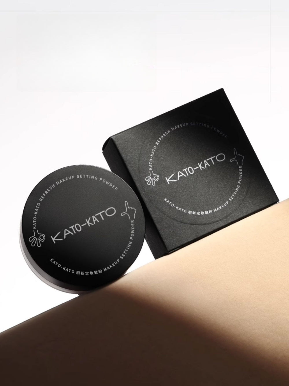 Poudre fixatrice de maquillage rafraîchissante KATO-KATO 6,5 g
